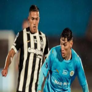 Atlético-MG perde no Uruguai, mas vai à decisão da Sul-Americana